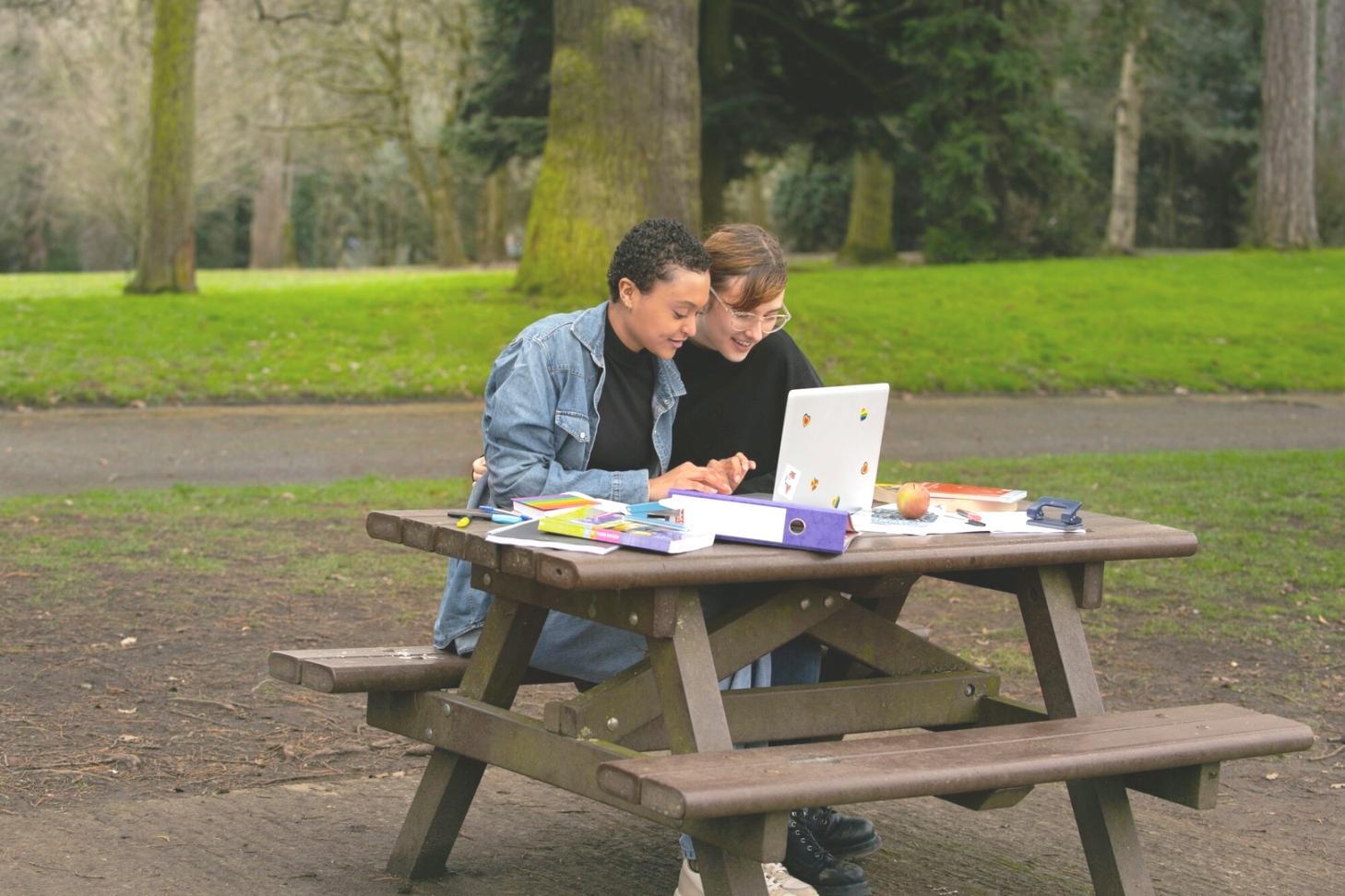 Digital budget planning tools and virtual consultation setup